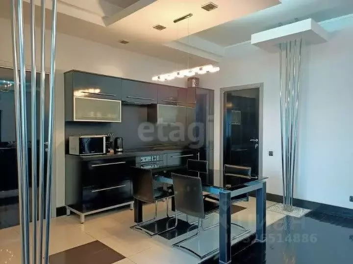 2-к кв. Тюменская область, Тюмень ул. Володарского, 17 (110.4 м) - Фото 1