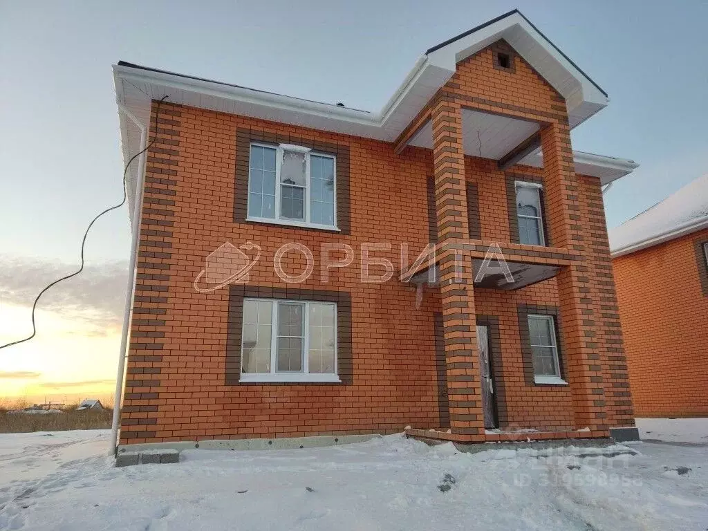 Дом в Тюменская область, Тюмень ул. Григория Алексеева (140 м) - Фото 1