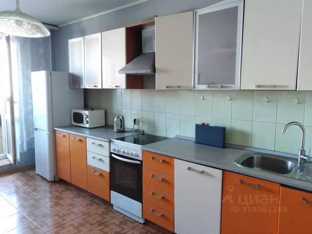 3-к кв. Санкт-Петербург ул. Брянцева, 7к1 (88.0 м) - Фото 0