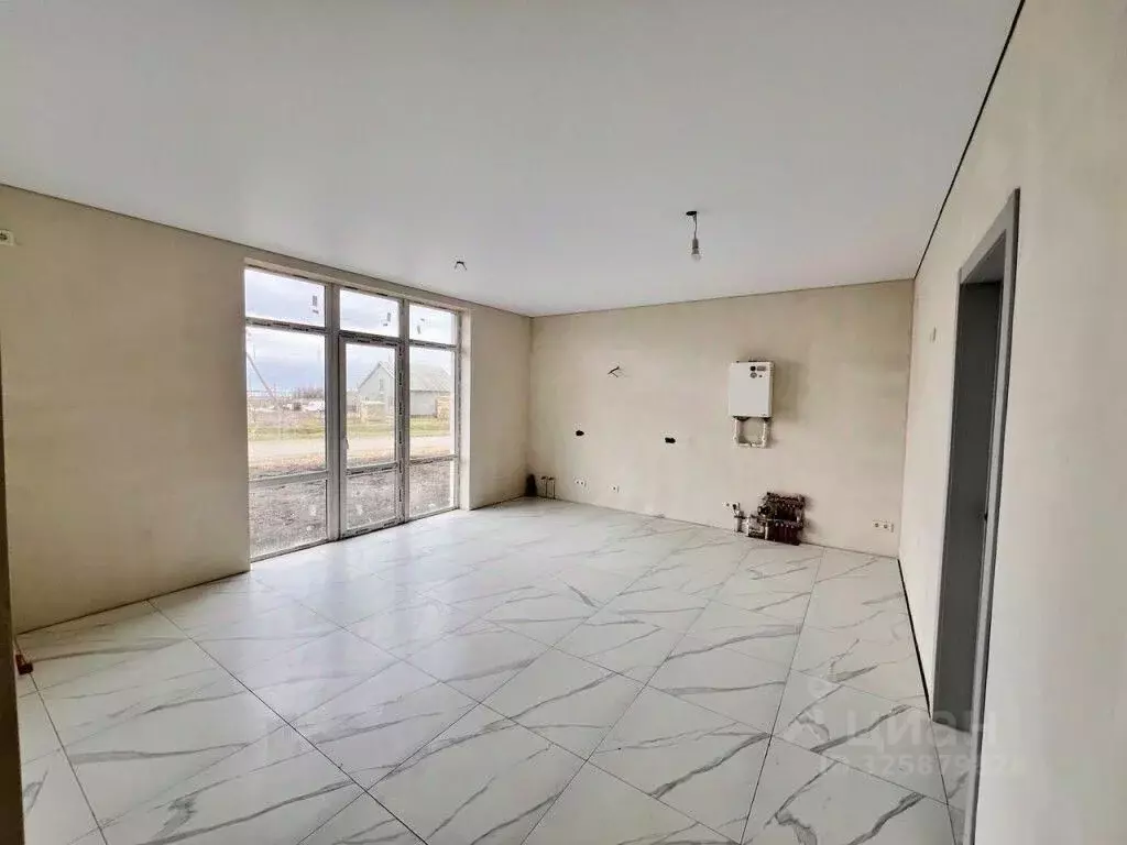 Дом в Крым, Симферопольский район, Трудовское с/пос, с. Строгоновка  ... - Фото 1