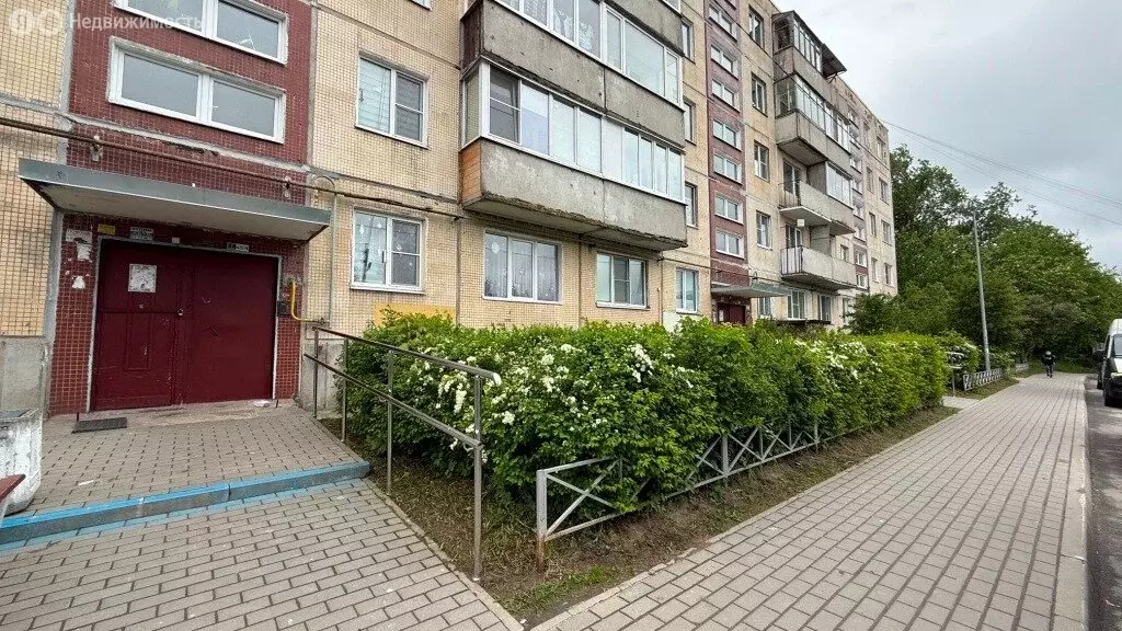 2-комнатная квартира: Приозерск, улица Маяковского, 15 (46.8 м) - Фото 1