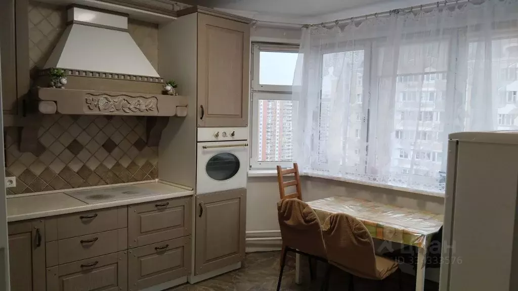3-к кв. Москва просп. Защитников Москвы, 10 (77.0 м) - Фото 1