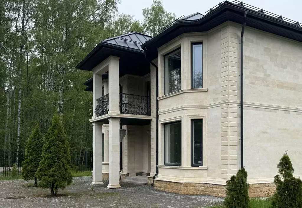 Коттедж в Санкт-Петербург пос. Комарово, Цветочная ул., 22к9 (300 м) - Фото 0