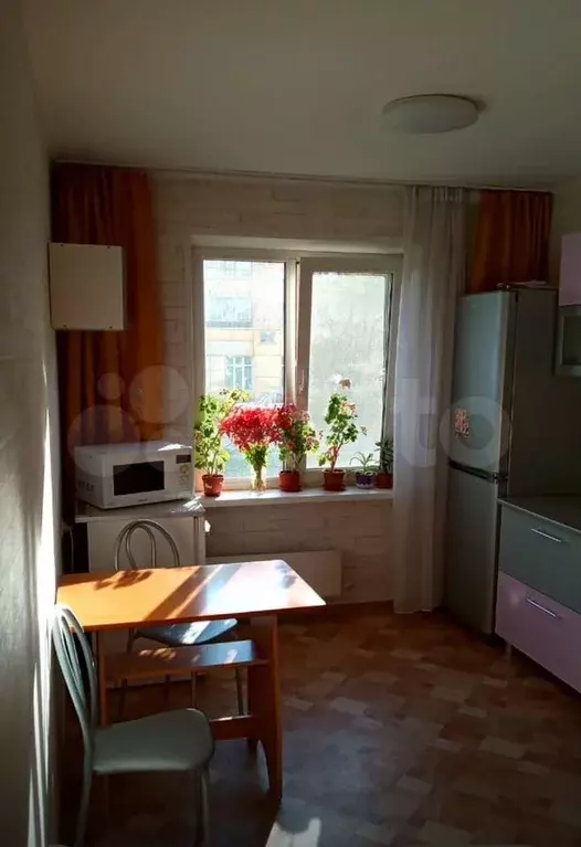 2-к. квартира, 50 м, 1/9 эт. - Фото 0