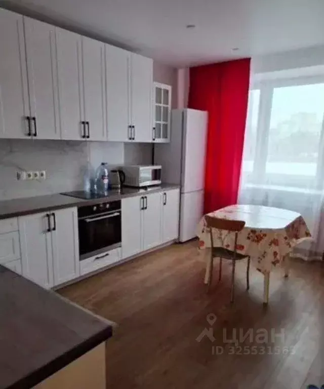 1-к кв. Тюменская область, Тюмень Новгородская ул., 14 (50.0 м) - Фото 1