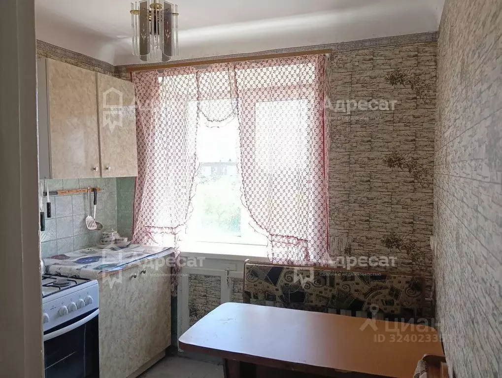 3-к кв. Волгоградская область, Волгоград ул. Маршала Еременко, 124 ... - Фото 1