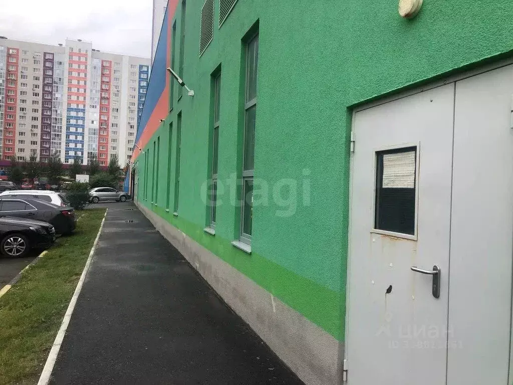 Гараж в Тюменская область, Тюмень ул. Федюнинского, 60с1 (15 м) - Фото 1