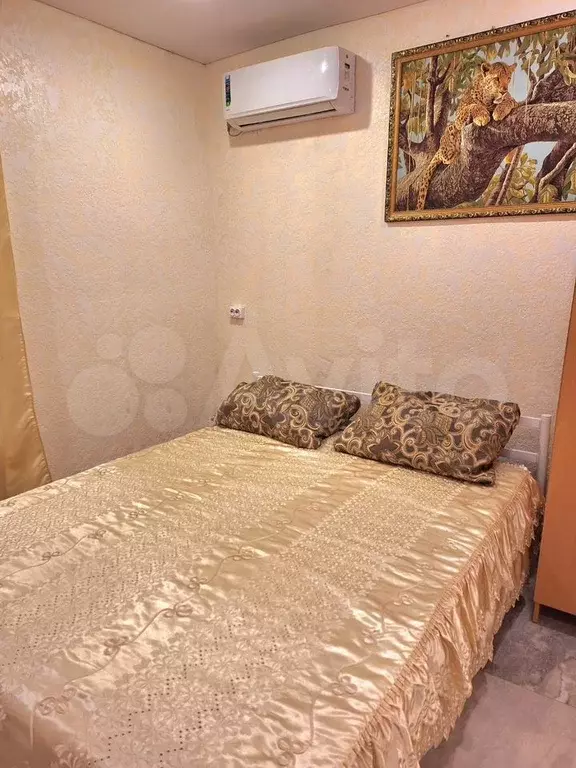 Комната 12 м в 4-к., 1/1 эт. - Фото 1