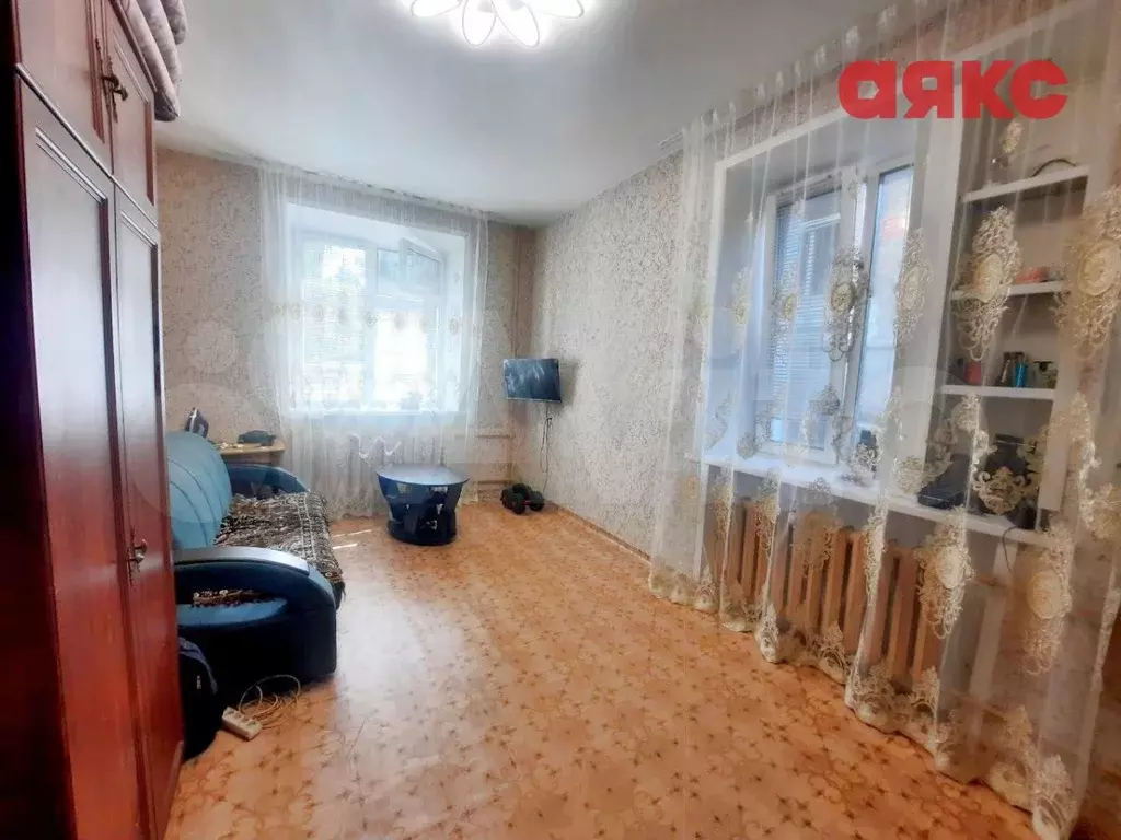 Комната 18,2 м в 3-к., 1/5 эт. - Фото 0