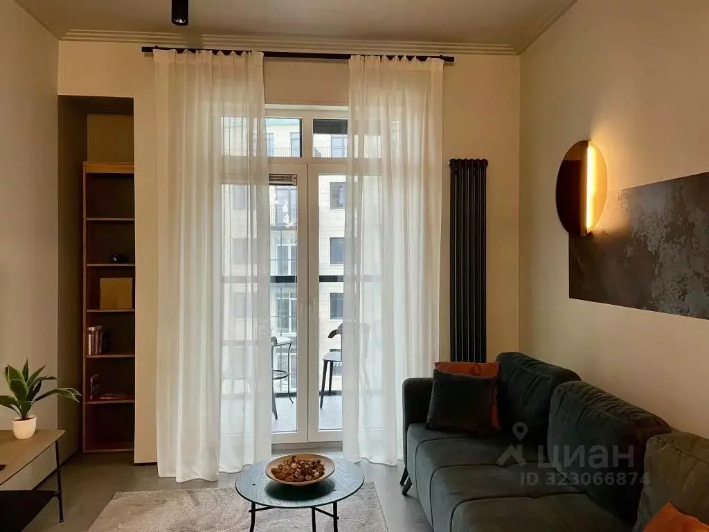 2-к кв. Карачаево-Черкесия, Черкесск Октябрьская ул., 12 (54.0 м) - Фото 1