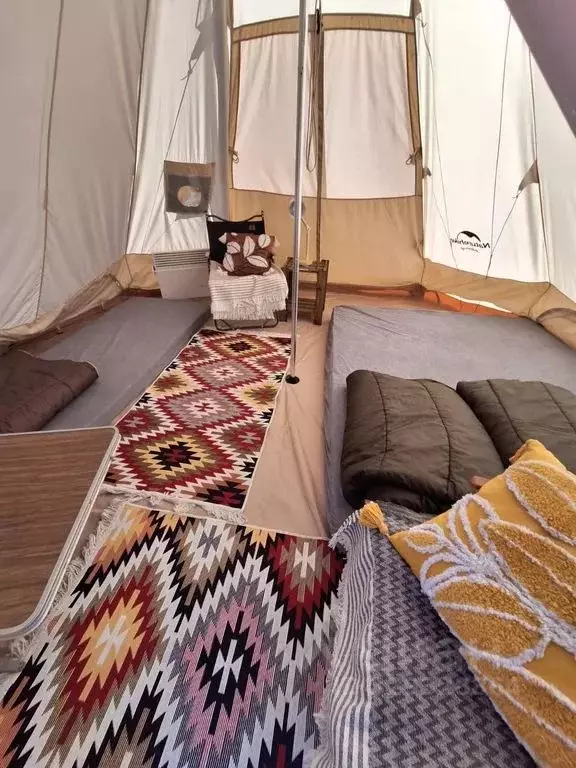 Дом в Пермский край, Губахинский муниципальный округ, Усьва рп ул. ... - Фото 1