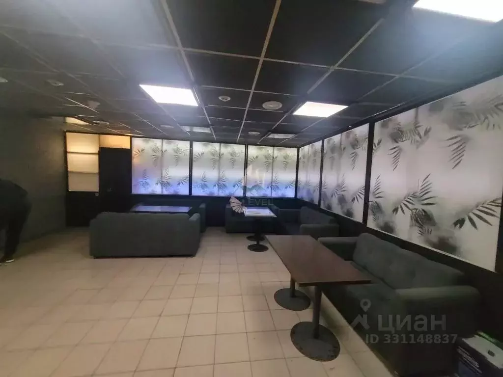 Помещение свободного назначения в Саратовская область, Энгельс ул. ... - Фото 2