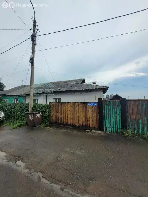 3-комнатная квартира: Черногорск, улица Гастелло, 74 (61.7 м) - Фото 1