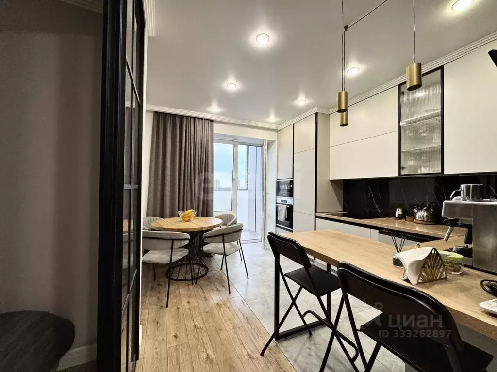 1-к кв. Татарстан, Казань ул. Фикрята Табеева, 3 (32.9 м) - Фото 1