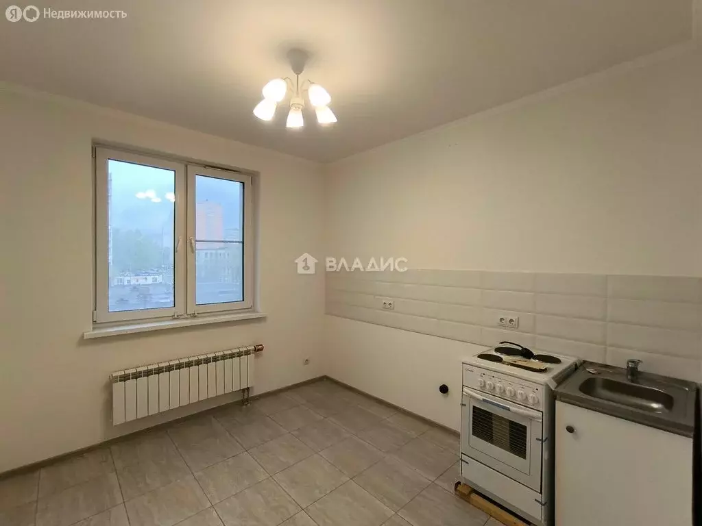 3-комнатная квартира: Москва, улица Введенского, 13В (70 м) - Фото 1