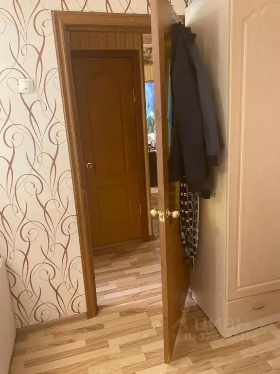 2-к кв. Брянская область, Брянск ул. Димитрова, 122 (43.8 м) - Фото 1