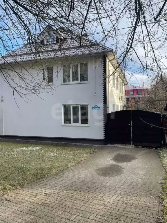 Дом в Калужская область, Калуга Резервный пер., 29 (250 м) - Фото 1