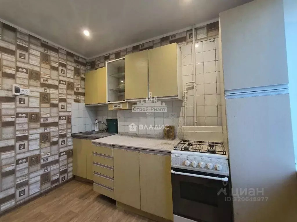 2-к кв. Крым, Керчь ул. Фурманова, 17/27 (43.9 м) - Фото 1