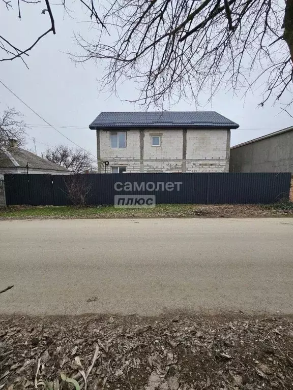 Дом в Крым, Керчь ул. Тенистая, 21 (150 м) - Фото 1