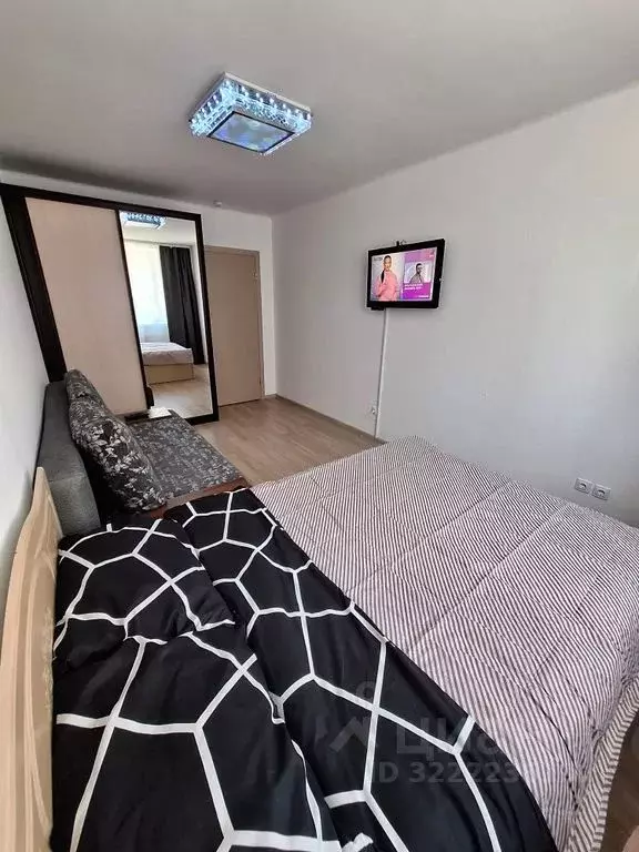 1-к кв. Свердловская область, Екатеринбург ул. Дорожная, 12 (33.0 м) - Фото 1