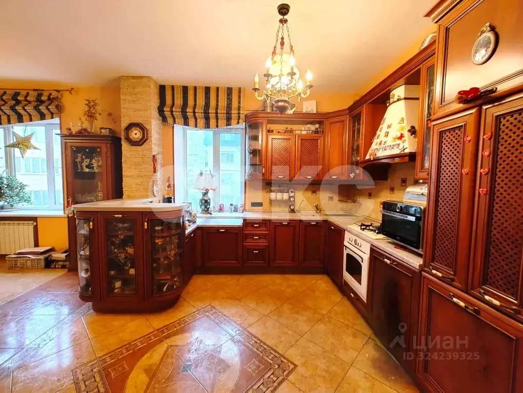 3-к кв. Волгоградская область, Волгоград ул. Космонавтов, 36 (111.7 м) - Фото 1