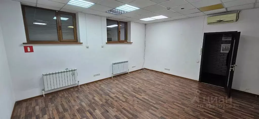 Офис в Ростовская область, Ростов-на-Дону ул. 14-я Линия, 15 (220 м) - Фото 1