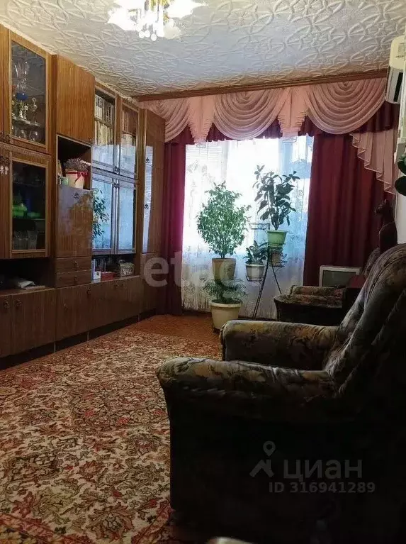 3-к кв. Курская область, Курск ул. Крюкова, 16Г (60.5 м) - Фото 0
