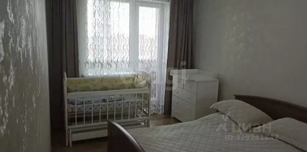 3-к кв. Башкортостан, Ишимбай Стахановская ул., 18А (66.5 м) - Фото 1