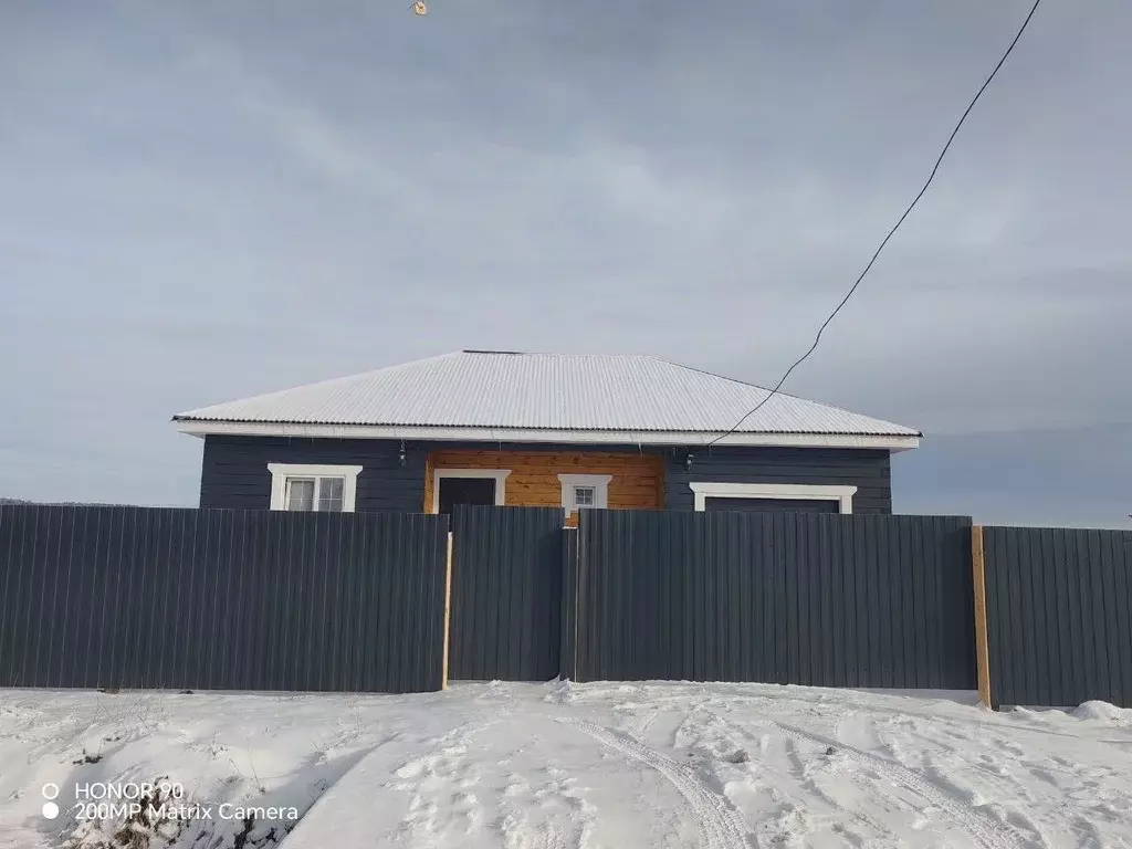 Дом в Иркутская область, Иркутский муниципальный округ, с. Хомутово ... - Фото 1