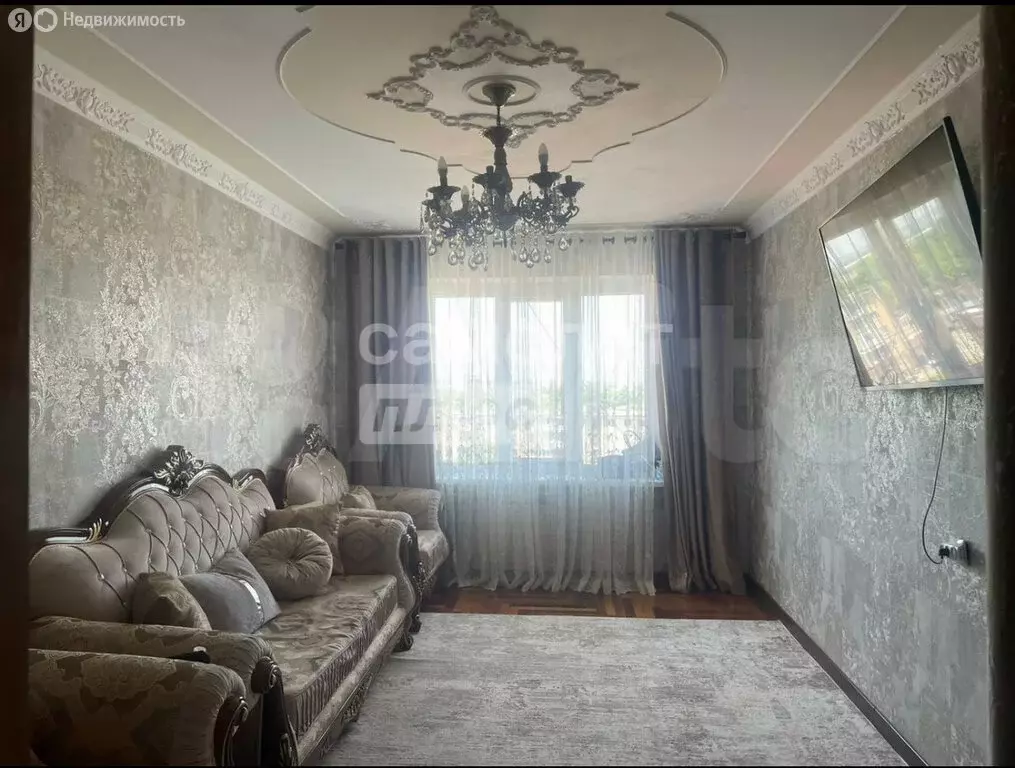 3-комнатная квартира: Нальчик, улица Калинина, 250Б (78 м) - Фото 0