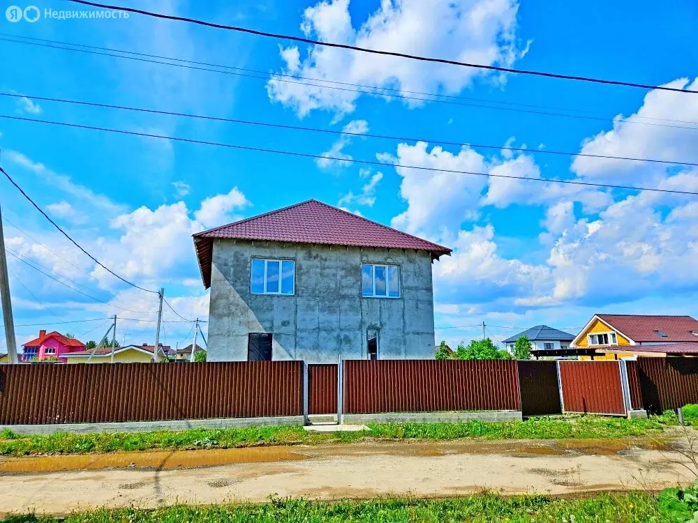Дом в Екатеринбург, улица 9-я Линия (378 м) - Фото 1