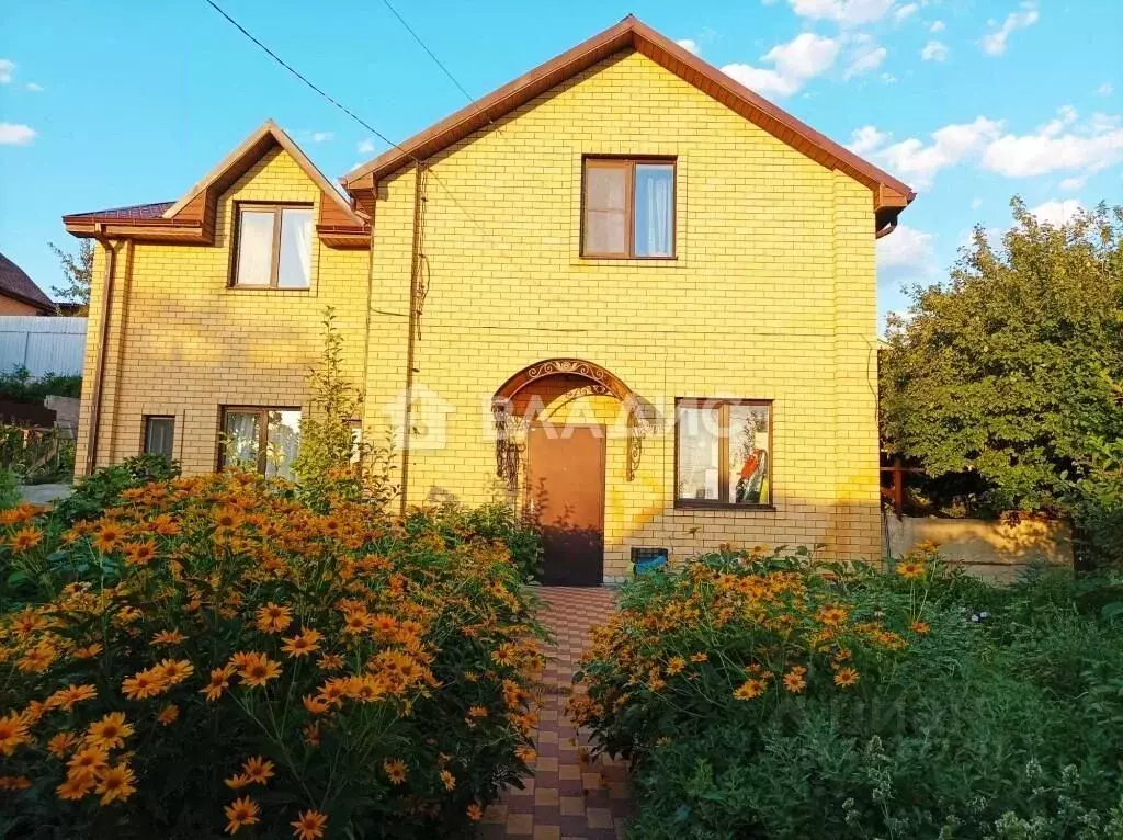 Дом в Волгоградская область, Волгоград ул. Братьев Толмачевых (176 м) - Фото 1