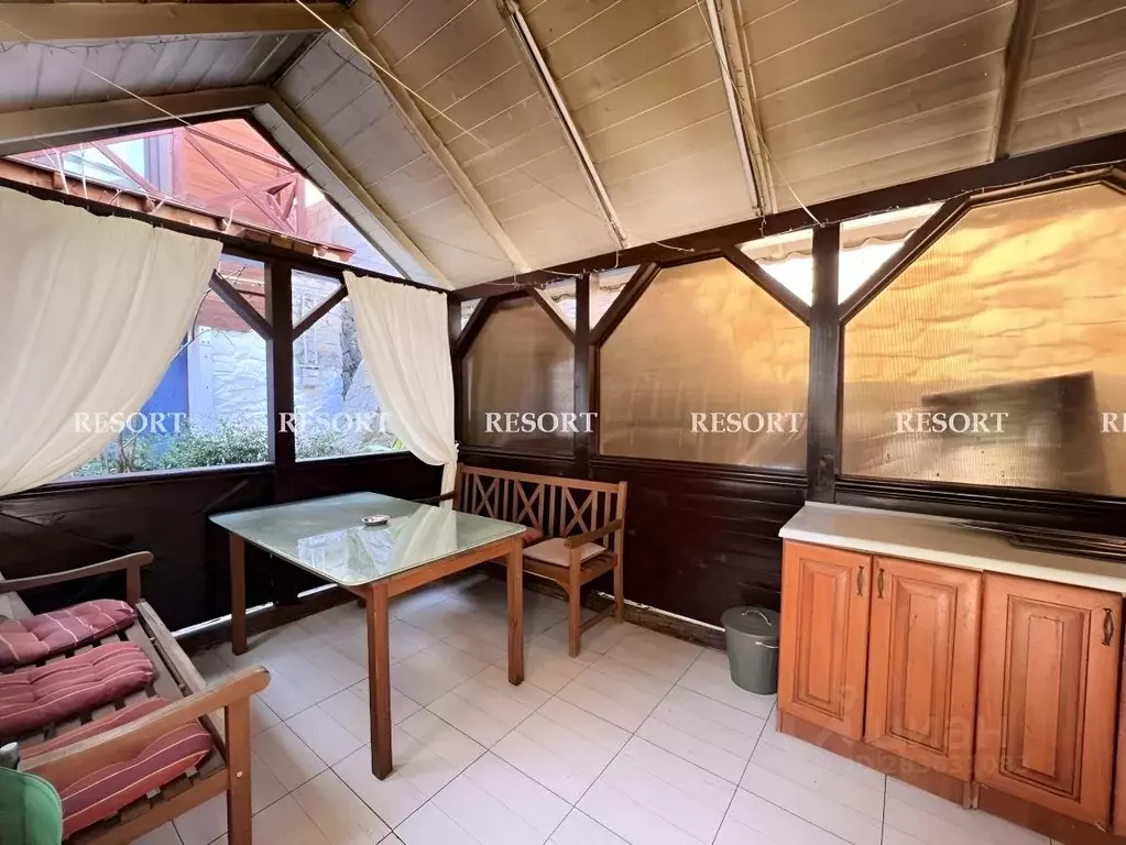 Дом в Крым, Ялта муниципальный округ, Отрадное пгт ул. Лазурная (40 м) - Фото 1