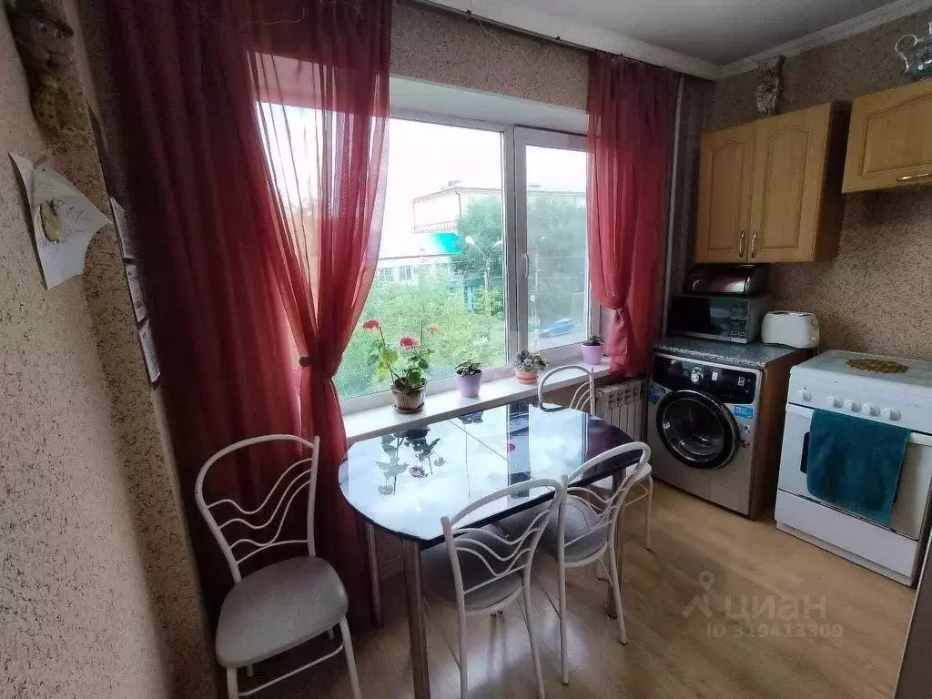 3-к кв. Амурская область, Белогорск ул. Кирова, 136 (51.4 м) - Фото 0
