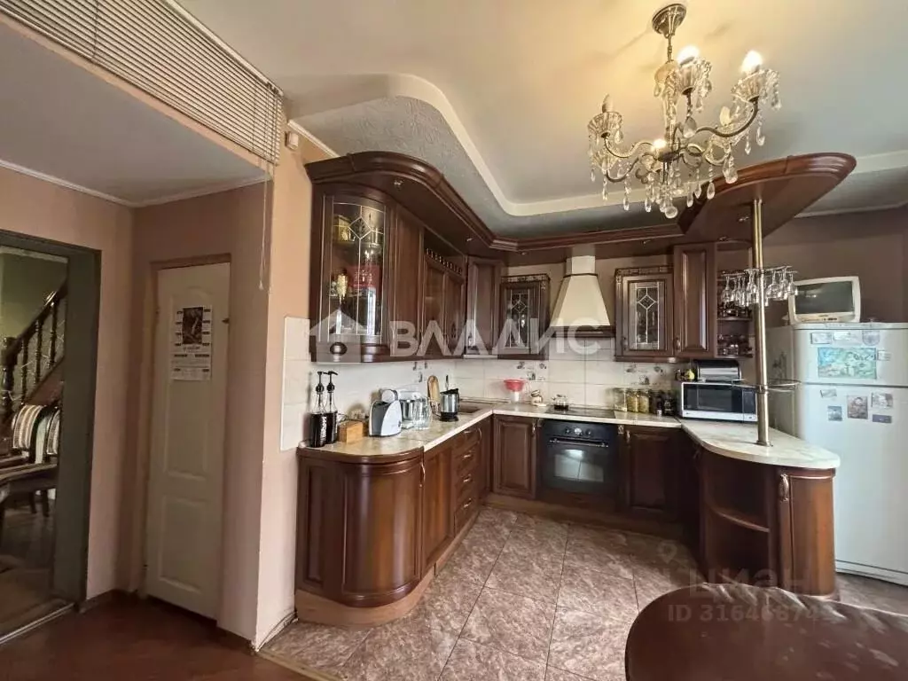 Дом в Бурятия, Улан-Удэ Солнечный мкр, ул. Загустайская (286 м) - Фото 1