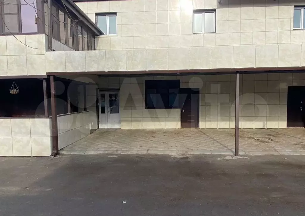 Койко-место 40 м в 1-к., 1/2 эт. - Фото 1