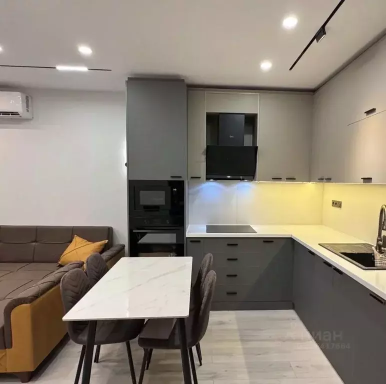 1-к кв. Краснодарский край, Сочи Центральный мкр, ул. Орджоникидзе, 11 ... - Фото 1