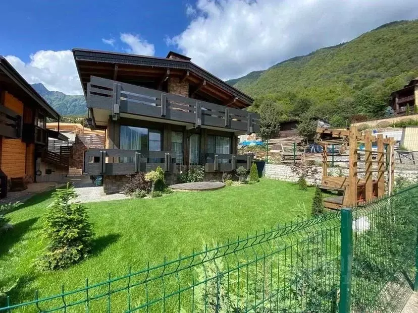 Дом в Краснодарский край, Сочи Красная Поляна пгт, 2-й Садовый мкр, ... - Фото 1