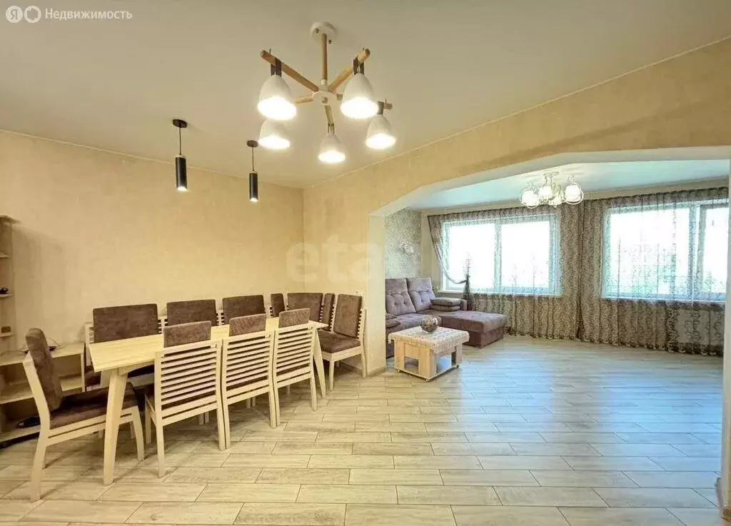 3-комнатная квартира: Барнаул, улица Профинтерна, 7А (119 м) - Фото 2