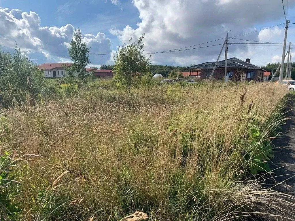 Участок в Ленинградская область, Гатчинский муниципальный округ, д. ... - Фото 1
