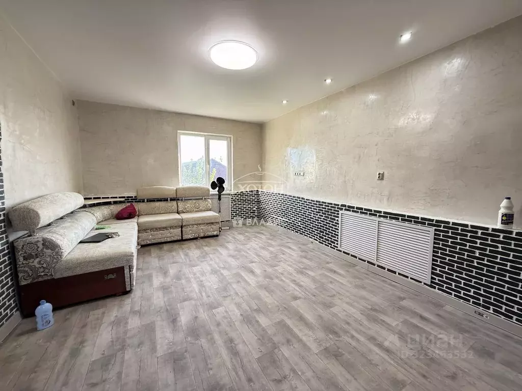 Дом в Калмыкия, Элиста Хошеутовская ул., 6 (90 м) - Фото 2