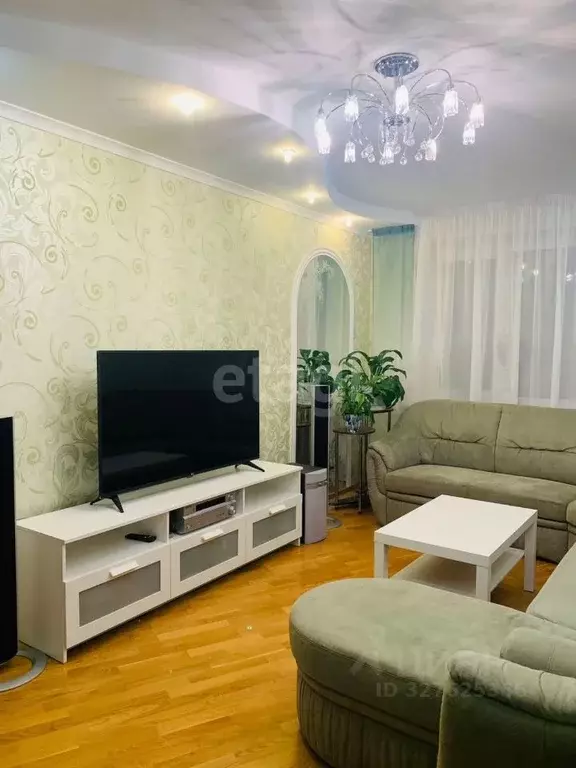 5-к кв. Тюменская область, Тюмень 6-й мкр, ул. Валерии Гнаровской, 5 ... - Фото 1