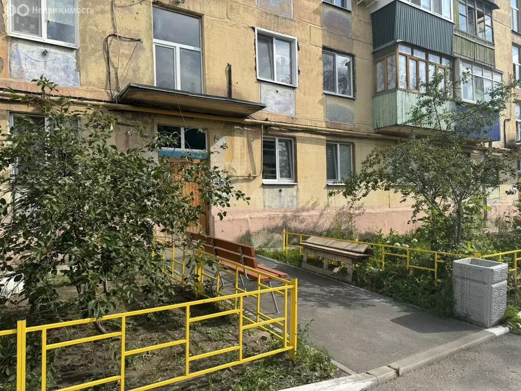 3-комнатная квартира: Сызрань, улица Комарова, 4 (51.8 м) - Фото 1