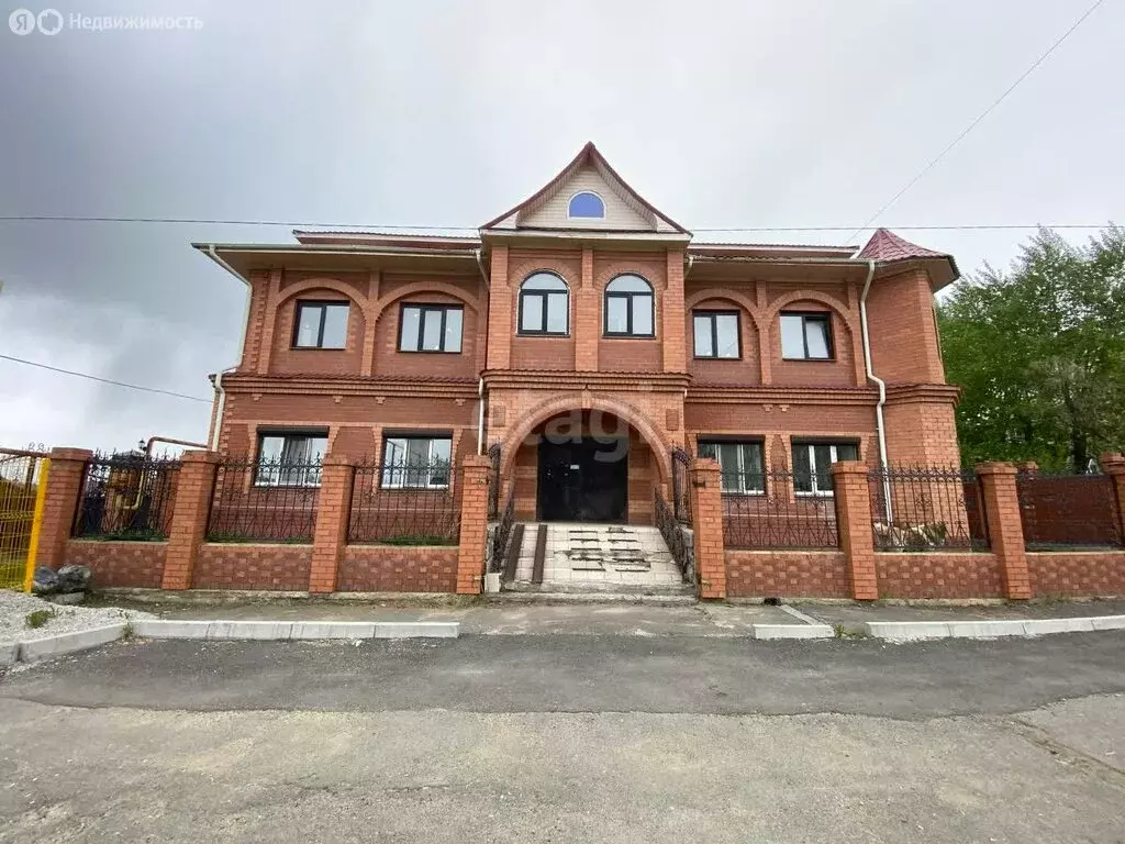 Дом в Верхняя Салда, улица Рабочей Молодёжи (564 м) - Фото 1