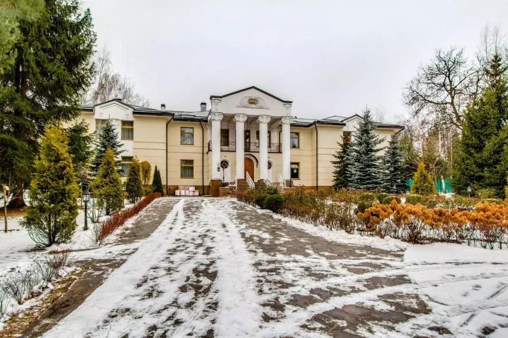 Дом в Московская область, Одинцовский городской округ, с. Знаменское  ... - Фото 0