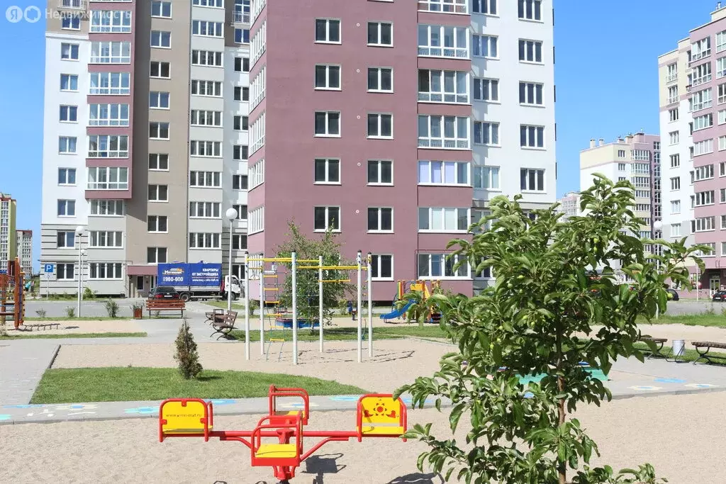 2-комнатная квартира: Калининград, Крымский проезд, 2 (68.3 м) - Фото 1