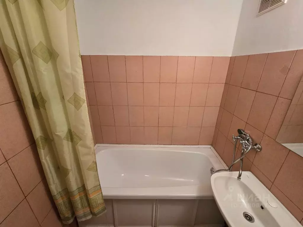 1-к кв. Санкт-Петербург ул. Коммуны, 26к4 (33.5 м) - Фото 1
