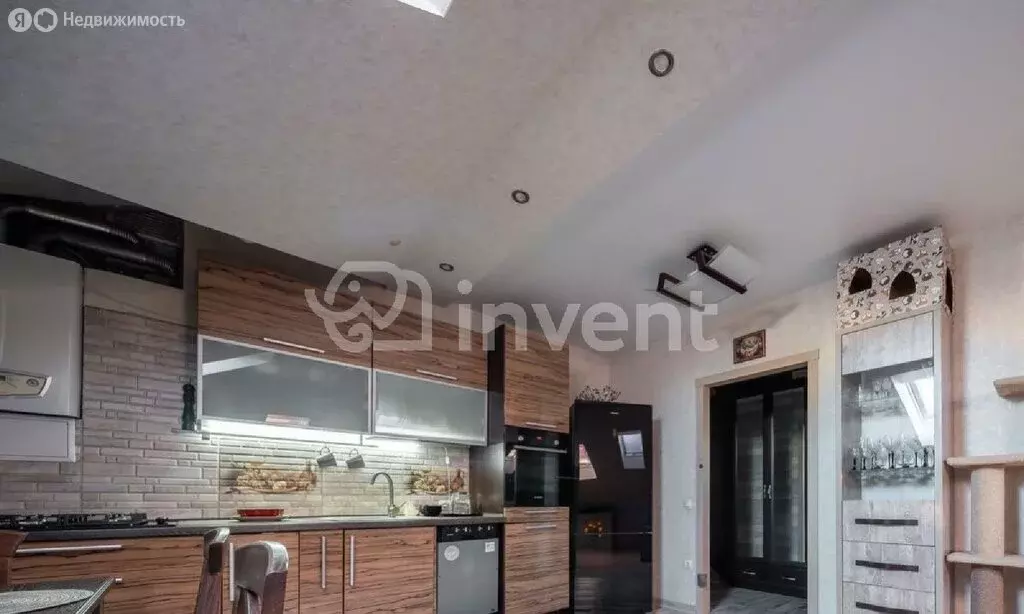 3-комнатная квартира: посёлок Малое Исаково, улица Талькова, 6 (131 м) - Фото 1