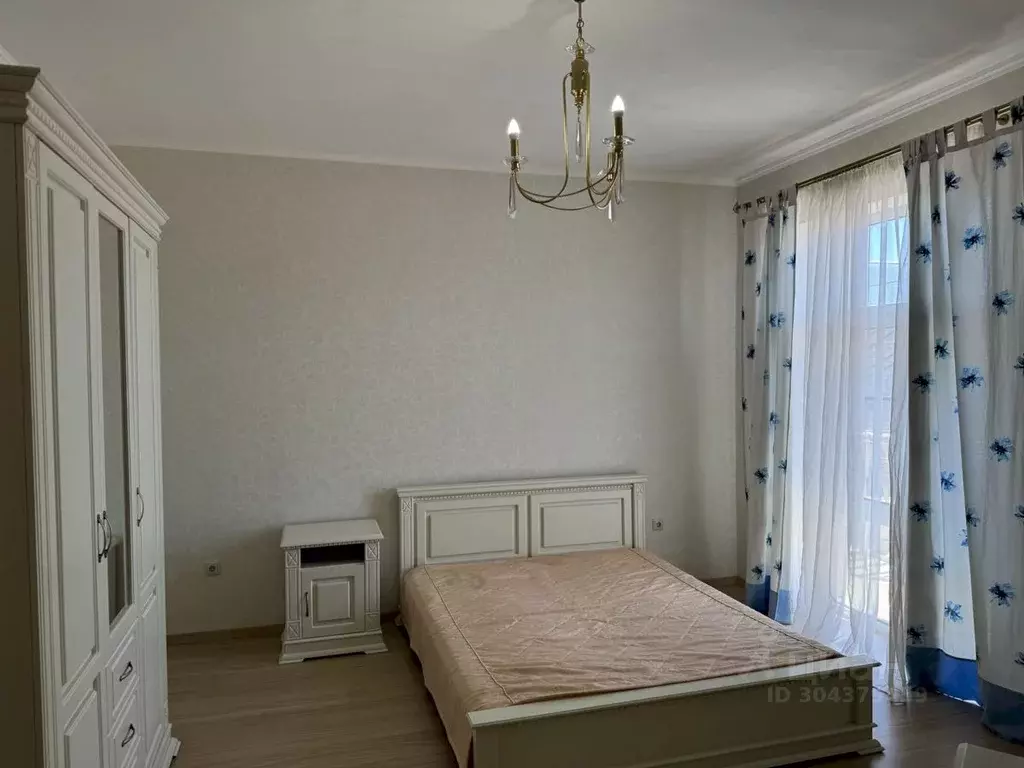 3-к кв. Краснодарский край, Геленджик Садовая ул., 21 (100.0 м) - Фото 0