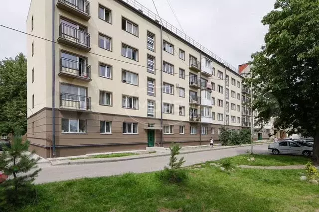 Комната 12 м в 5-к., 2/5 эт. - Фото 0